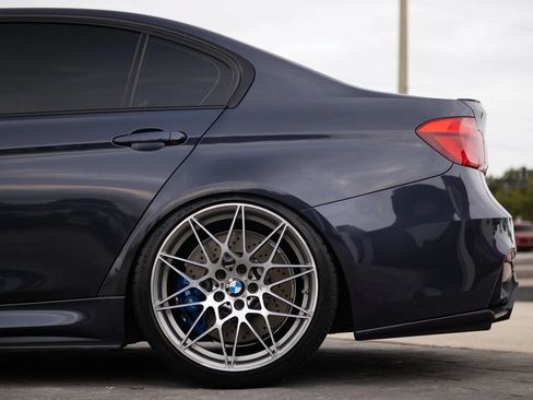 Used 2017 BMW M3 RWD image 8
