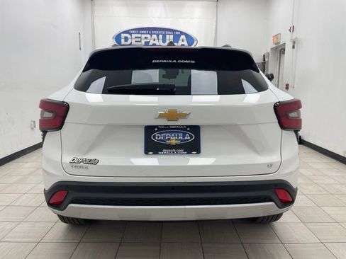 New 2026 Chevrolet Trax LT w/ Driver Confidence Package FWD image 17