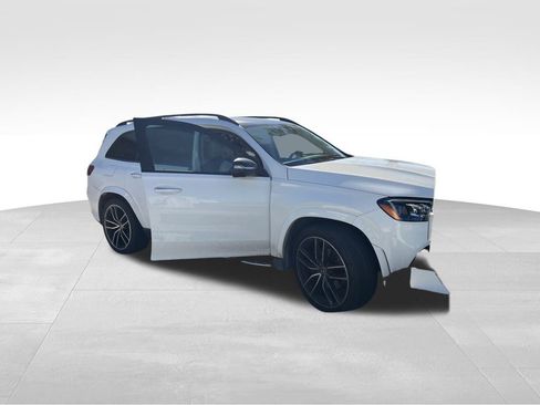 Used 2021 Mercedes-Benz GLS 580 4MATIC image 2