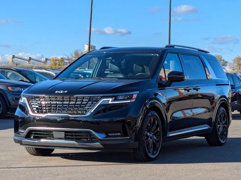 Used 2024 Kia Carnival SX image 5