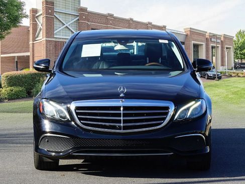 Used 2020 Mercedes-Benz E 350 Sedan image 2