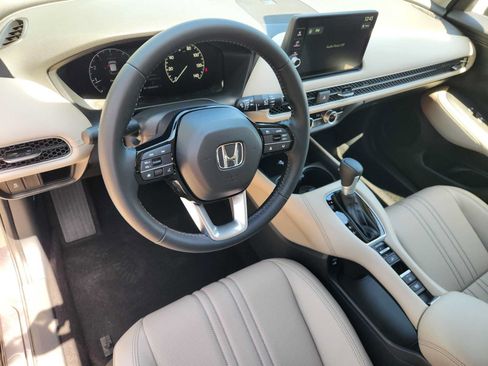Certified 2026 Honda HR-V EX-L image 2