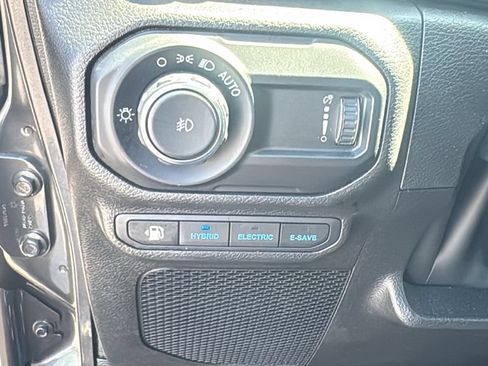 Used 2023 Jeep Wrangler Unlimited Rubicon 4xe w/ Cold Weather Group AWD/4WD image 16