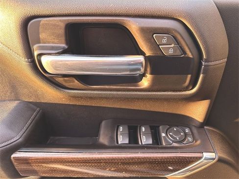 Used 2020 Chevrolet Silverado 1500 LT Trail Boss image 22