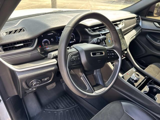 Used 2023 Jeep Grand Cherokee L Laredo RWD image 22