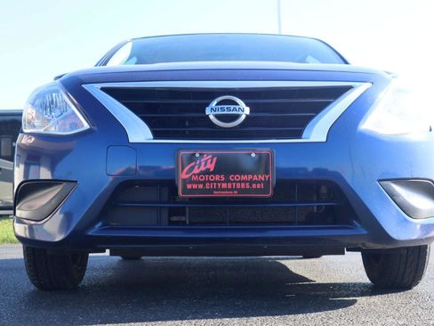 Used 2019 Nissan Versa SV image 5