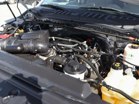 Used 2020 Ford F550 4x4 Regular Cab Super Duty image 19