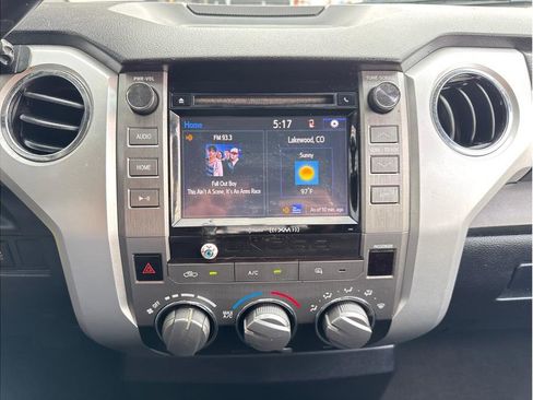 Used 2015 Toyota Tundra SR5 w/ Tow Package image 17