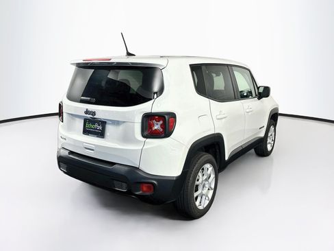 Used 2023 Jeep Renegade Latitude AWD/4WD image 9
