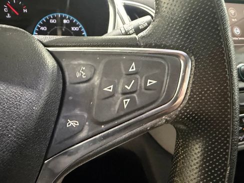 Used 2019 Chevrolet Equinox LS w/ LS Convenience Package FWD image 18