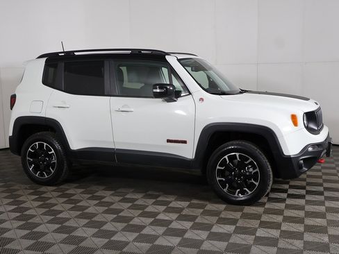 Used 2023 Jeep Renegade Trailhawk w/ Trailer Tow Group image 13