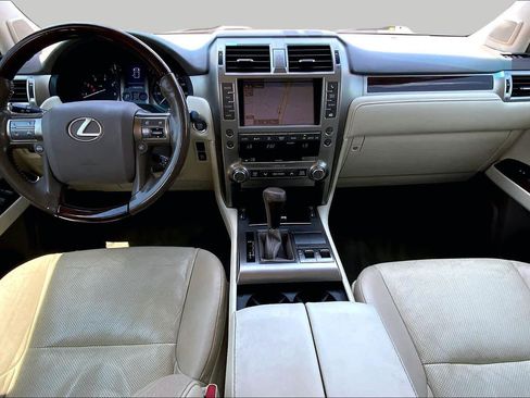 Used 2018 Lexus GX 460 Premium w/ Premium Package AWD/4WD image 14