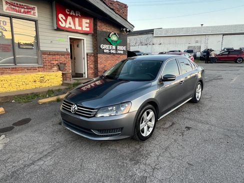 Used 2013 Volkswagen Passat 2.5 SE FWD image 1