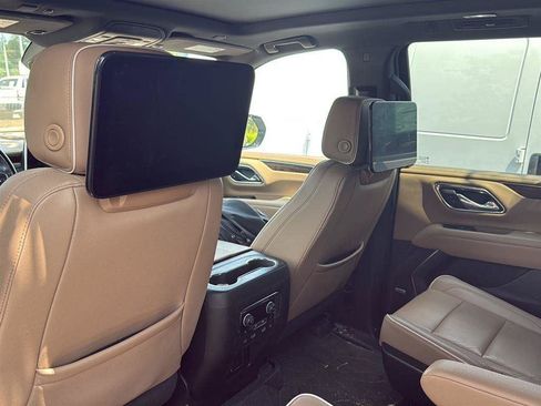 Used 2023 Chevrolet Tahoe Premier w/ Advanced Technology Package AWD/4WD image 12