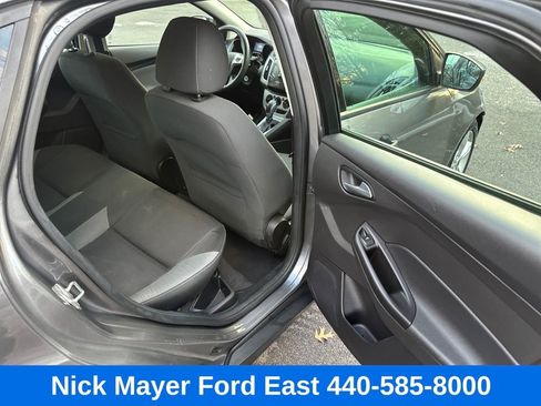 Used 2014 Ford Focus SE image 12