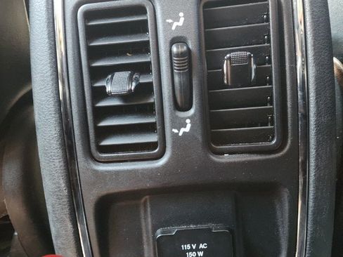 Used 2018 Jeep Grand Cherokee Altitude AWD/4WD image 17