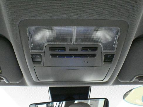 Used 2019 Toyota Highlander XLE image 20