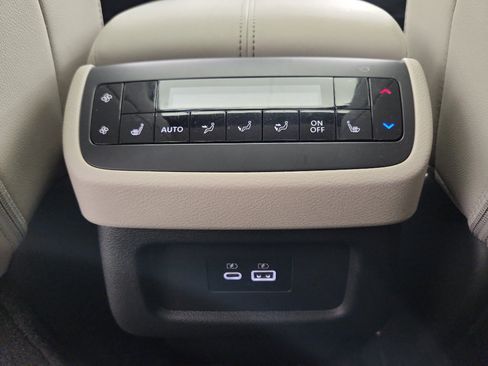 Used 2023 Nissan Pathfinder SL w/ SL Premium Package image 30