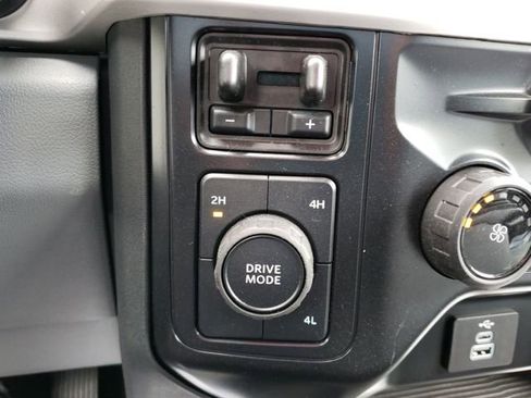 New 2025 Ford F550 4x4 Supercab Super Duty image 19