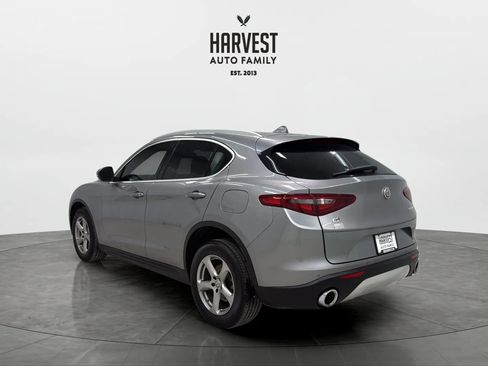 Used 2018 Alfa Romeo Stelvio Ti image 4