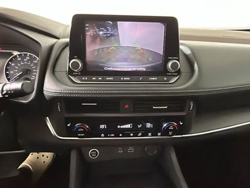 Used 2022 Nissan Rogue S AWD/4WD image 25
