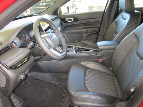 New 2026 Jeep Compass Latitude image 16