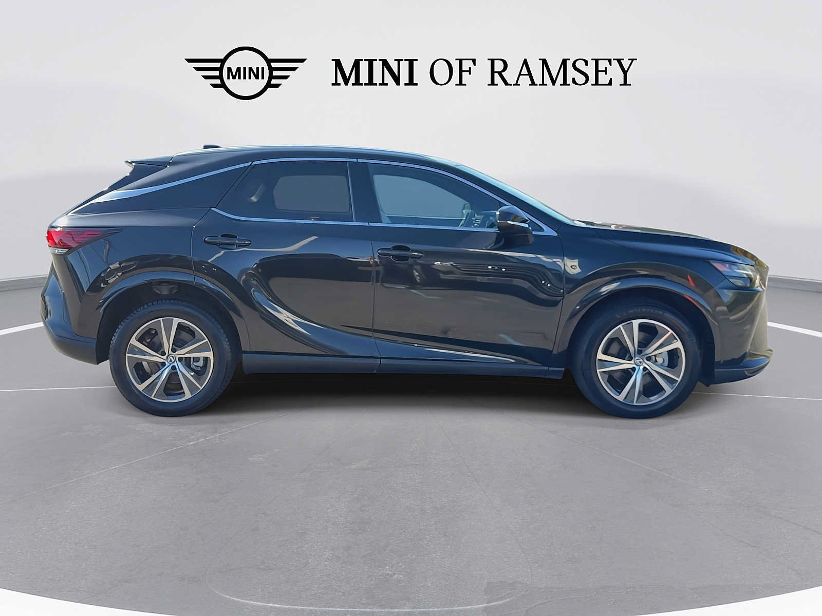 Used 2023 Lexus RX 350 Premium w/ Accessory Package AWD/4WD image 9