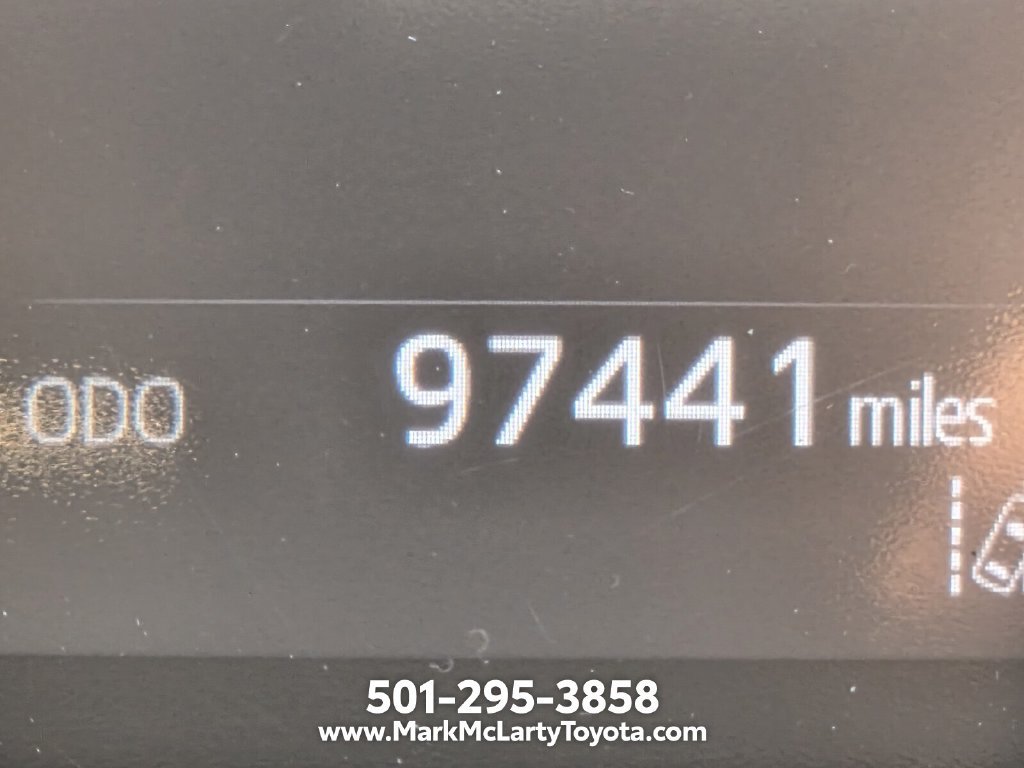 Used 2022 Toyota Camry SE FWD image 22
