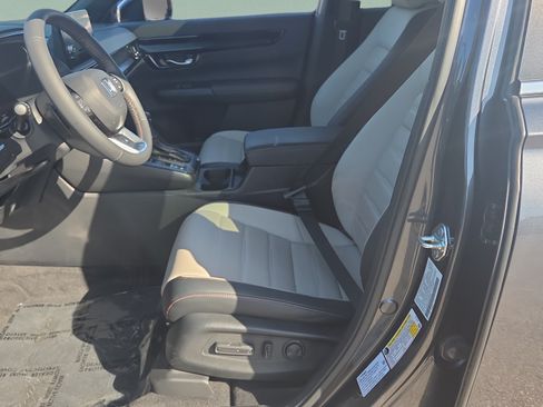 Used 2024 Honda CR-V Sport Touring image 9