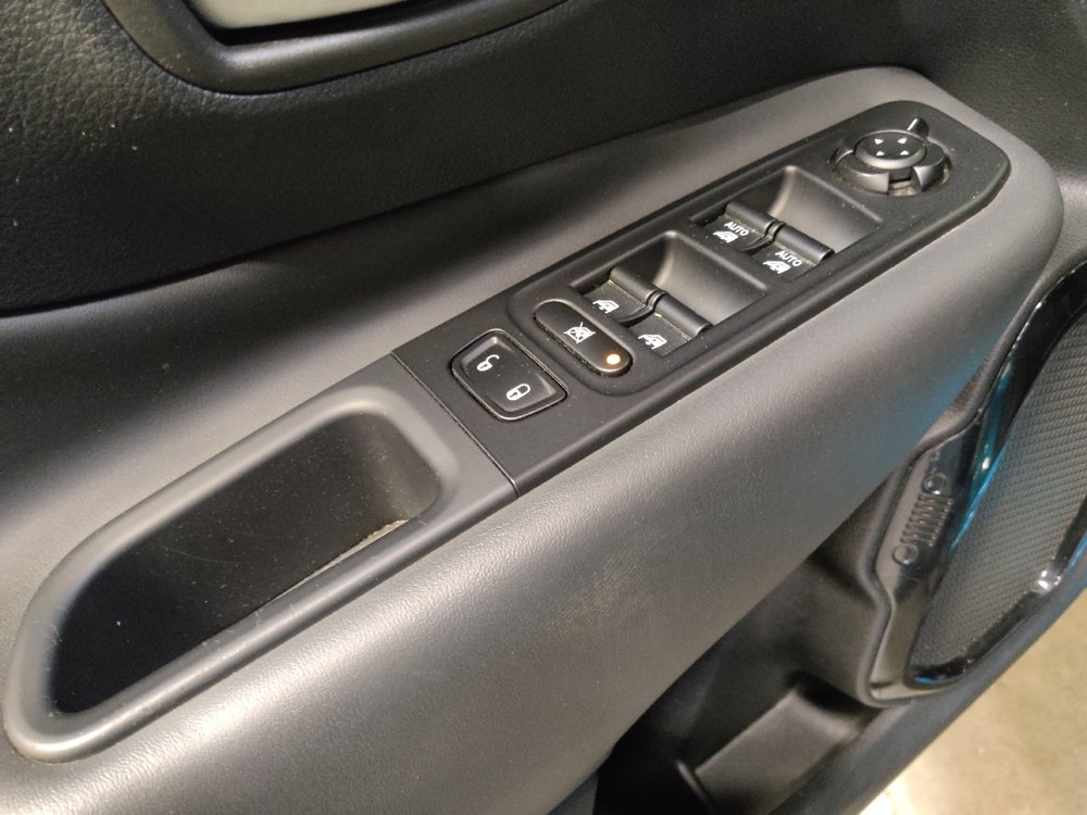 Used 2022 Jeep Renegade Altitude w/ Convenience Group AWD/4WD image 27