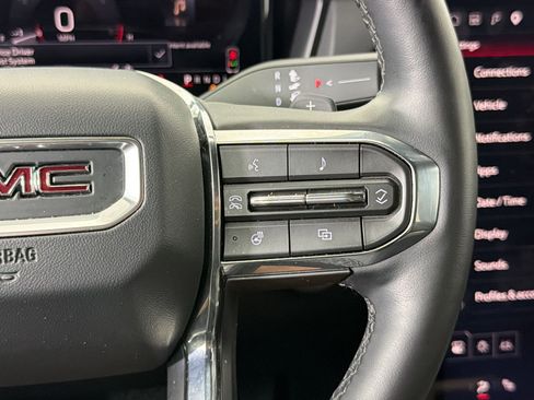 Used 2026 GMC Terrain Elevation image 26