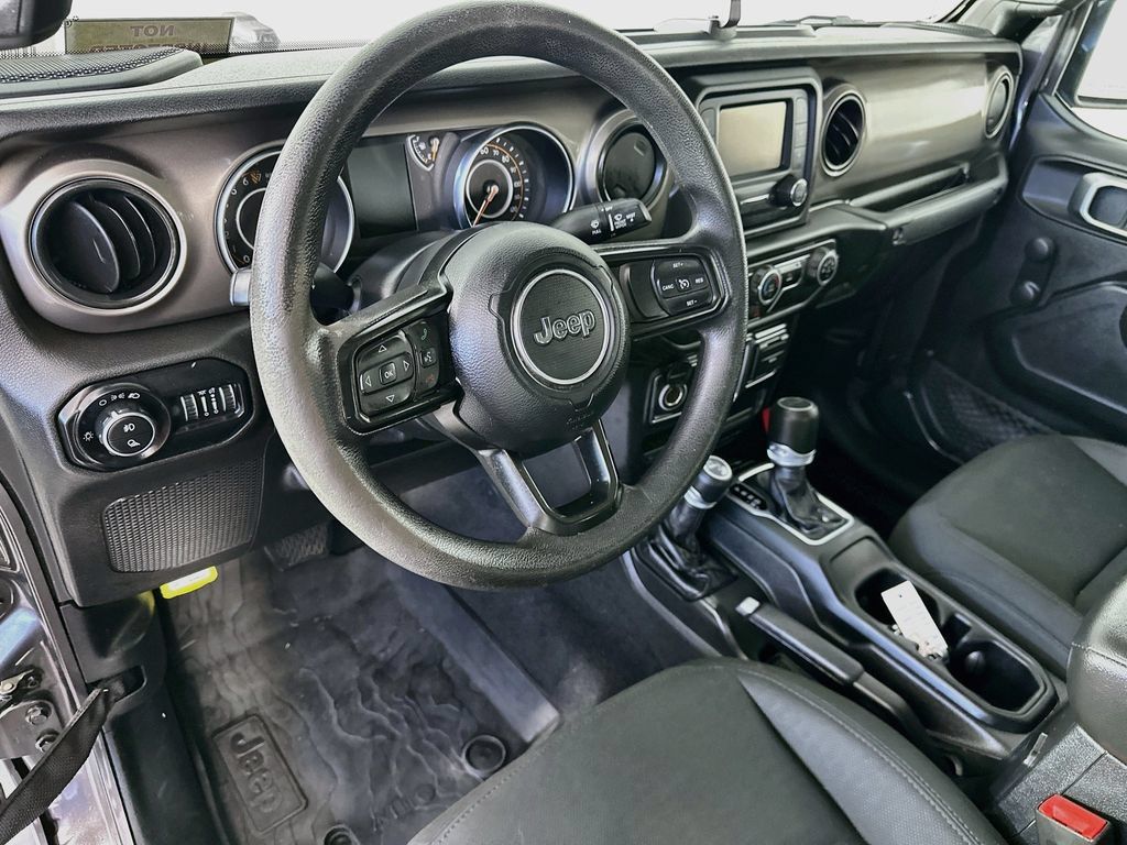Used 2020 Jeep Gladiator Sport AWD/4WD image 29
