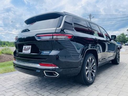 Used 2022 Jeep Grand Cherokee L Overland w/ Advanced Protech Group III AWD/4WD image 5