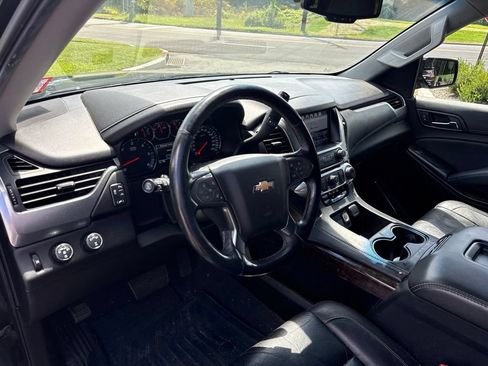 Used 2019 Chevrolet Tahoe LT w/ Luxury Package AWD/4WD image 8