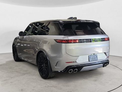 Used 2024 Land Rover Range Rover Sport AWD/4WD image 3