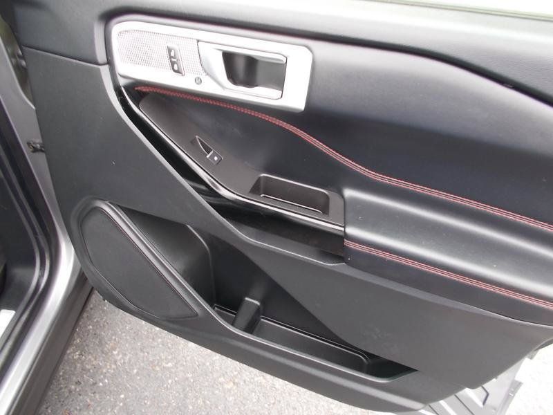 Used 2022 Ford Explorer ST-Line RWD image 22