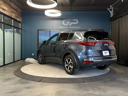 Used 2022 Kia Sportage LX image 5
