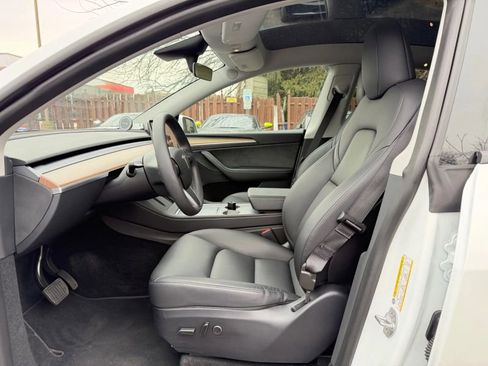 Used 2023 Tesla Model Y AWD image 10