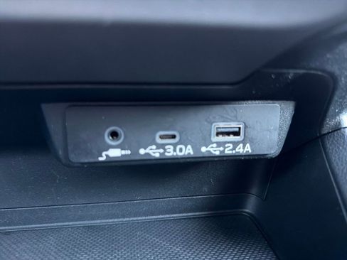 Used 2024 Subaru Crosstrek 2.0i Premium image 33