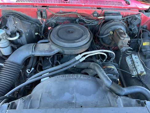 Used 1988 Chevrolet Suburban 2500 image 20