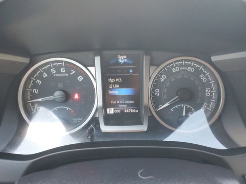 Used 2021 Toyota Tacoma 2WD Double Cab image 23