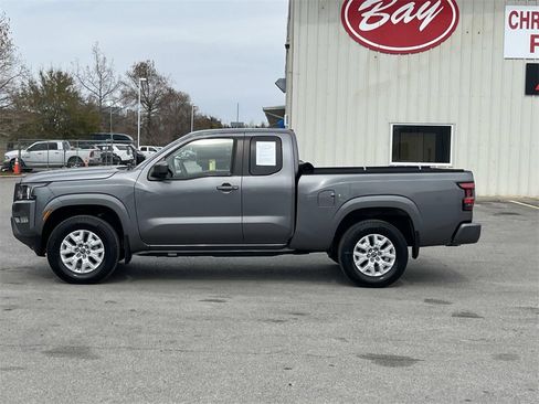 Used 2023 Nissan Frontier SV w/ SV Convenience Package image 2