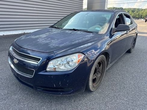 Used 2010 Chevrolet Malibu LS FWD image 1