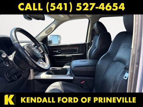 Used 2016 RAM 3500 Laramie w/ Convenience Group AWD/4WD image 11