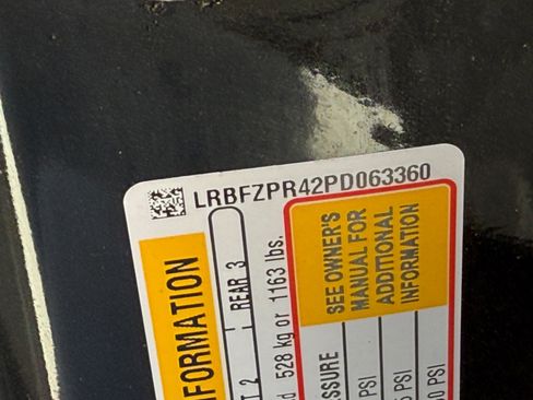 Used 2023 Buick Envision Essence w/ Sport Touring Package image 31