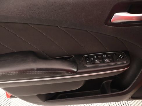 Used 2022 Dodge Charger SXT RWD image 14