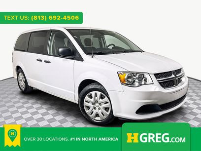 Used 2019 Dodge Grand Caravan SE w/ UConnect Hands-Free Group