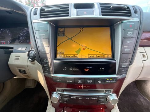 Used 2010 Lexus LS 460 RWD image 28