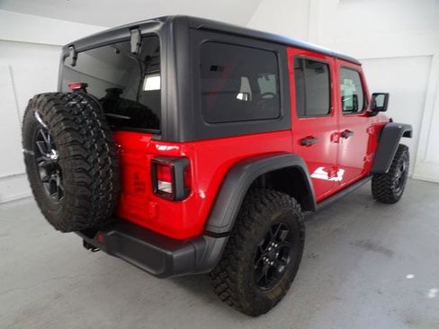 Certified 2025 Jeep Wrangler Willys 4xe image 22