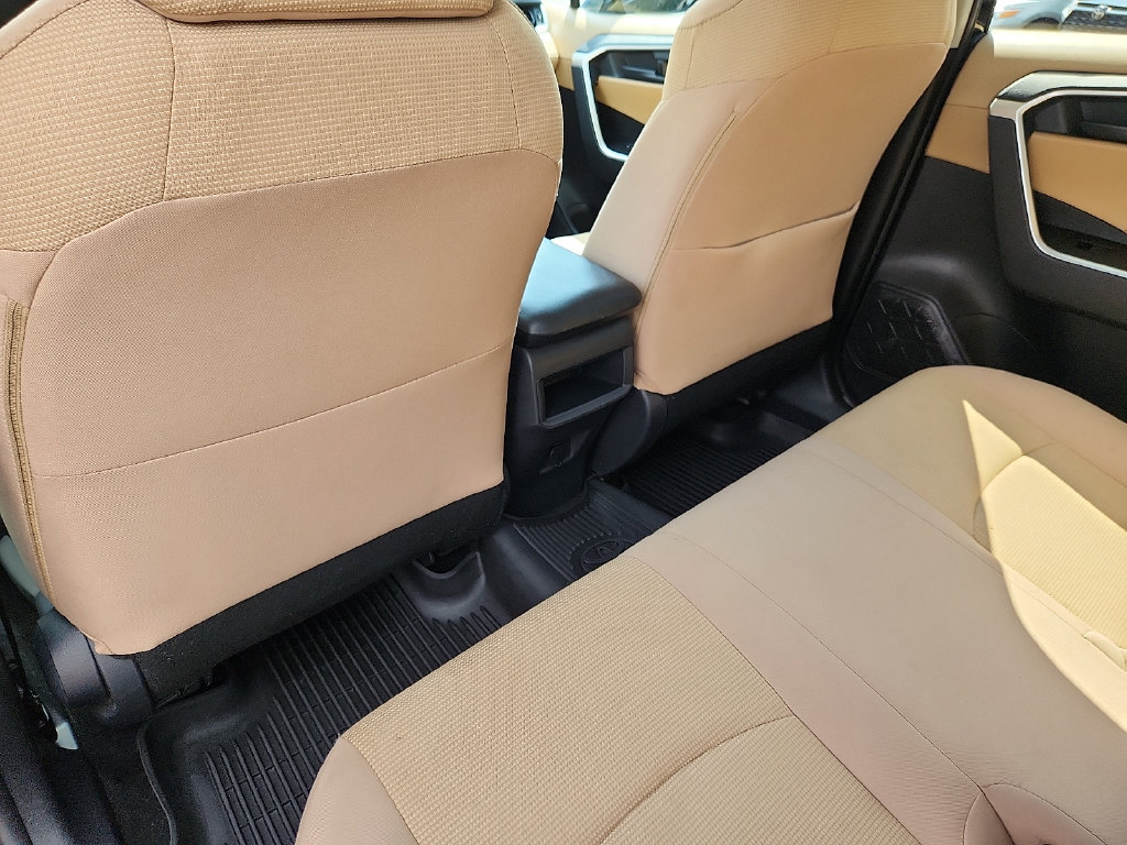 Used 2019 Toyota RAV4 LE w/ All Weather Liner Package AWD/4WD image 11